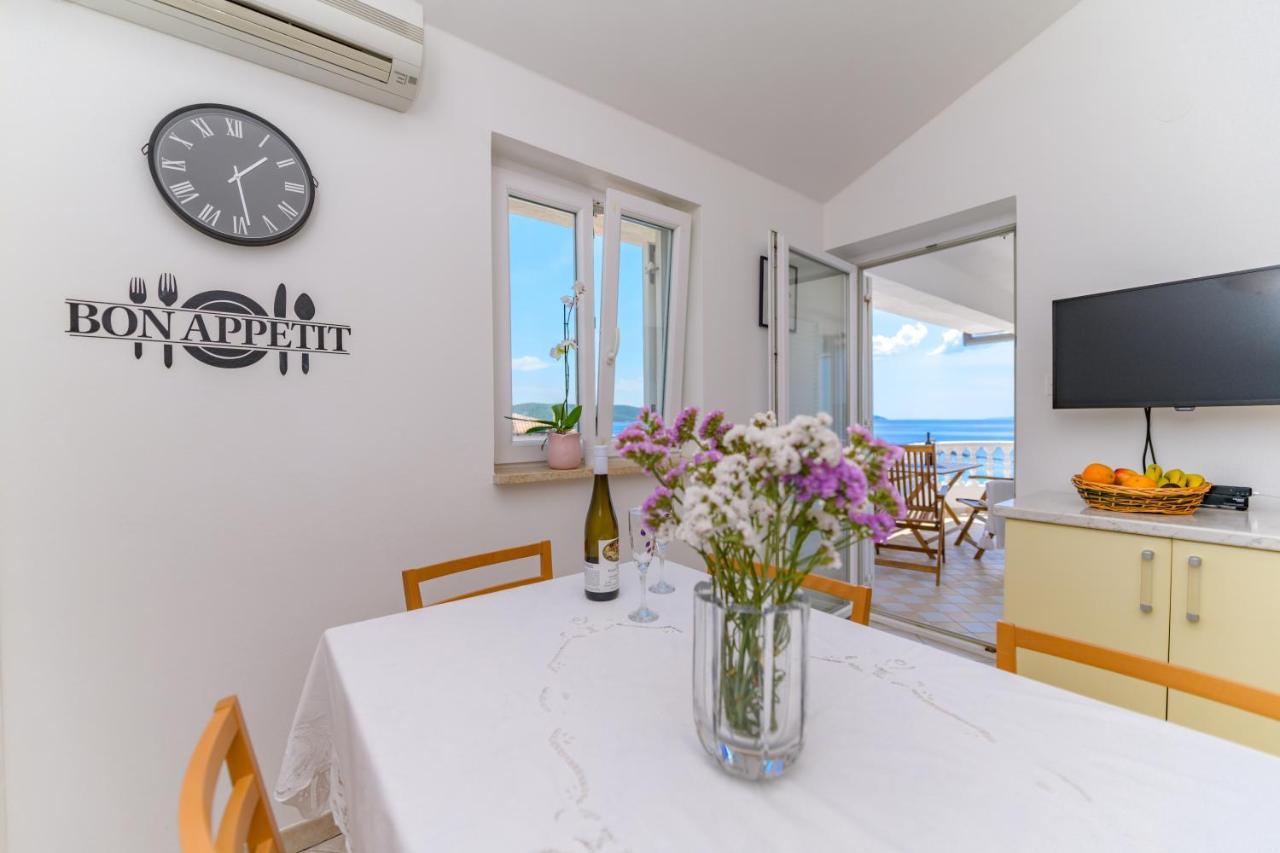 Apartmani Noris Martinšćica Buitenkant foto