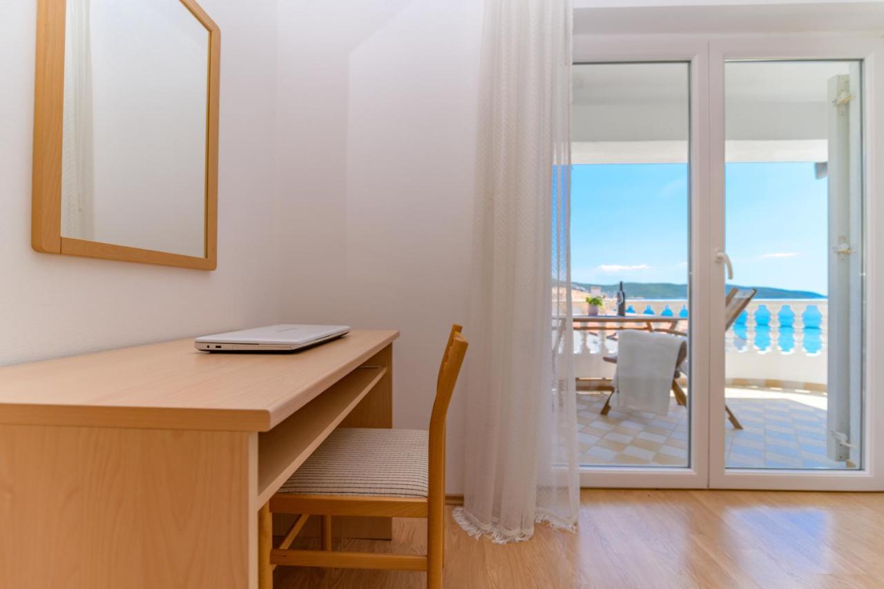 Apartmani Noris Martinšćica Buitenkant foto