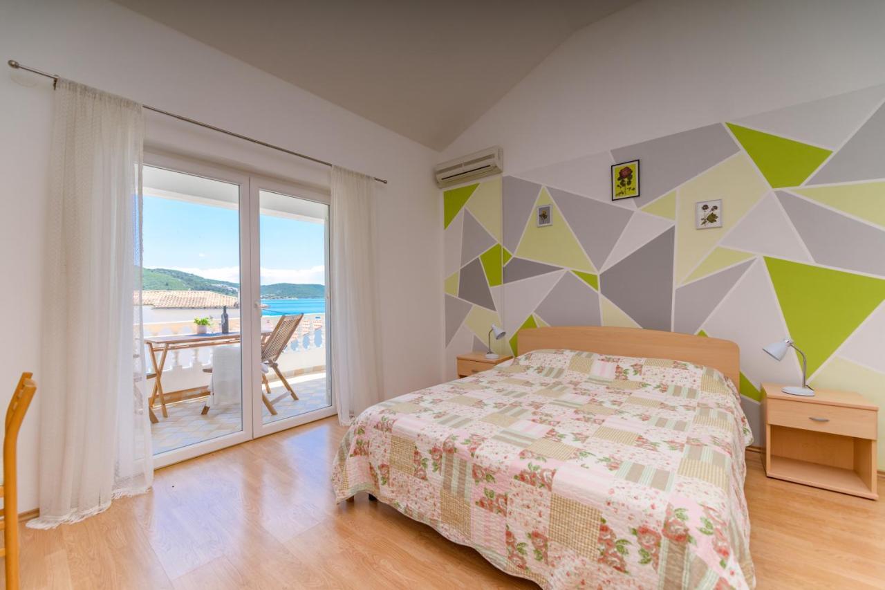 Apartmani Noris Martinšćica Buitenkant foto