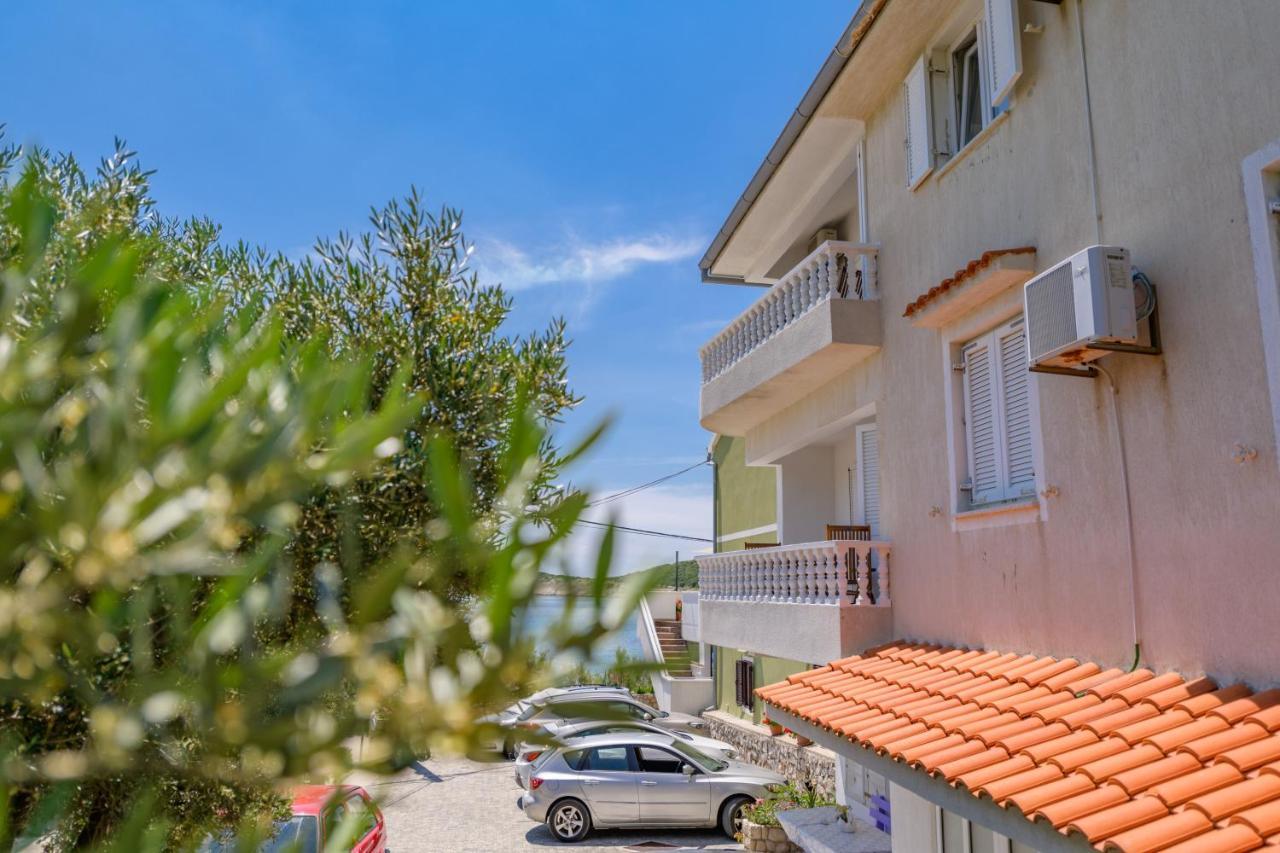 Apartmani Noris Martinšćica Buitenkant foto